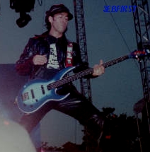 3eb-mainfeature.gif